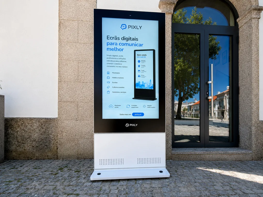 Digital mupis to highlight campaigns, menus and information in your space
